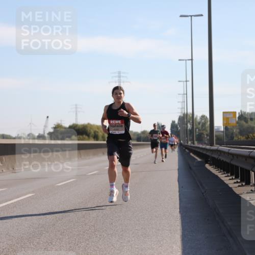 03.10.2025 - Köhlbrandbrückenlauf Yannick Fuchs http://msf.ph/oto/9175624 03.10.2025 11:12:28 Position 3 4092 meine-sportfotos.de