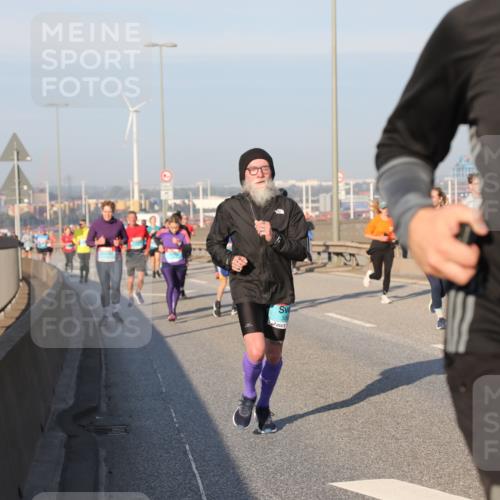 03.10.2025 - Köhlbrandbrückenlauf Yannick Fuchs http://msf.ph/oto/9175625 03.10.2025 08:45:27 Position 2 152 meine-sportfotos.de