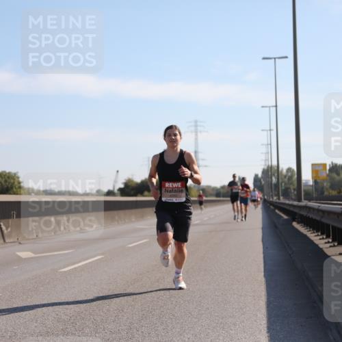 03.10.2025 - Köhlbrandbrückenlauf Yannick Fuchs http://msf.ph/oto/9175629 03.10.2025 11:12:28 Position 3 4092 meine-sportfotos.de