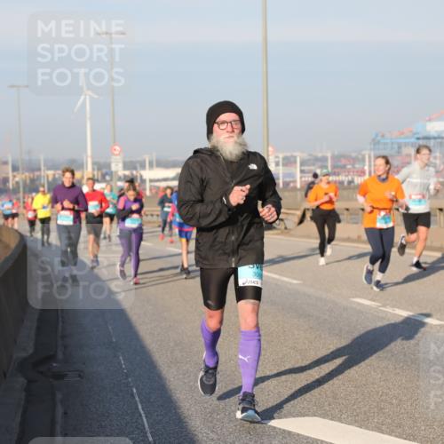 03.10.2025 - Köhlbrandbrückenlauf Yannick Fuchs http://msf.ph/oto/9175633 03.10.2025 08:45:28 Position 2 306 meine-sportfotos.de