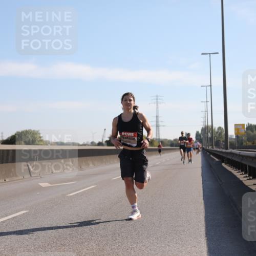 03.10.2025 - Köhlbrandbrückenlauf Yannick Fuchs http://msf.ph/oto/9175634 03.10.2025 11:12:29 Position 3 4092 meine-sportfotos.de
