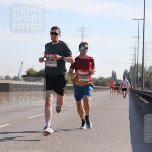03.10.2025 - Köhlbrandbrückenlauf Yannick Fuchs http://msf.ph/oto/9175663 03.10.2025 11:12:34 Position 3 4058, 6422 meine-sportfotos.de
