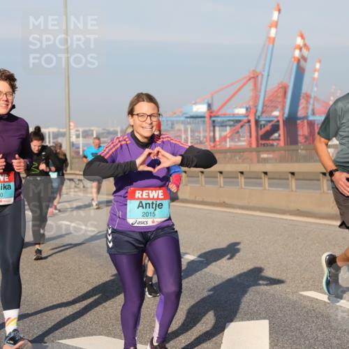 03.10.2025 - Köhlbrandbrückenlauf Yannick Fuchs http://msf.ph/oto/9175680 03.10.2025 08:45:33 Position 2 1470, 2015, 1501 meine-sportfotos.de