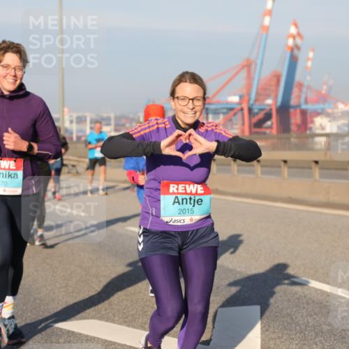 03.10.2025 - Köhlbrandbrückenlauf Yannick Fuchs http://msf.ph/oto/9175685 03.10.2025 08:45:33 Position 2 1470, 2015 meine-sportfotos.de