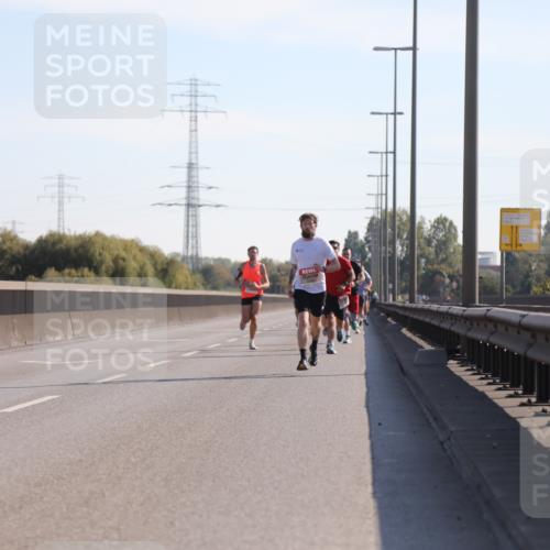 03.10.2025 - Köhlbrandbrückenlauf Yannick Fuchs http://msf.ph/oto/9175689 03.10.2025 11:12:40 Position 3  meine-sportfotos.de