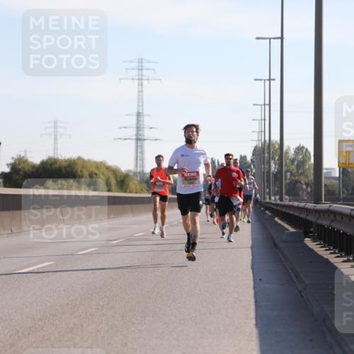 03.10.2025 - Köhlbrandbrückenlauf Yannick Fuchs http://msf.ph/oto/9175703 03.10.2025 11:12:42 Position 3  meine-sportfotos.de