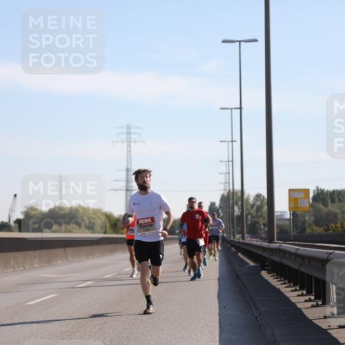 03.10.2025 - Köhlbrandbrückenlauf Yannick Fuchs http://msf.ph/oto/9175708 03.10.2025 11:12:43 Position 3  meine-sportfotos.de
