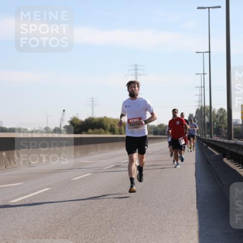 03.10.2025 - Köhlbrandbrückenlauf Yannick Fuchs http://msf.ph/oto/9175714 03.10.2025 11:12:44 Position 3  meine-sportfotos.de