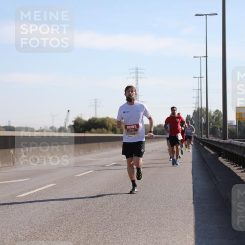 03.10.2025 - Köhlbrandbrückenlauf Yannick Fuchs http://msf.ph/oto/9175716 03.10.2025 11:12:44 Position 3  meine-sportfotos.de