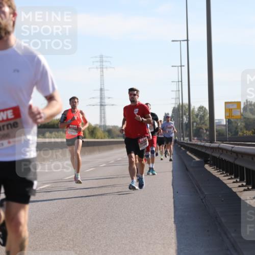 03.10.2025 - Köhlbrandbrückenlauf Yannick Fuchs http://msf.ph/oto/9175726 03.10.2025 11:12:45 Position 3 6086, 1, 13, 4019 meine-sportfotos.de