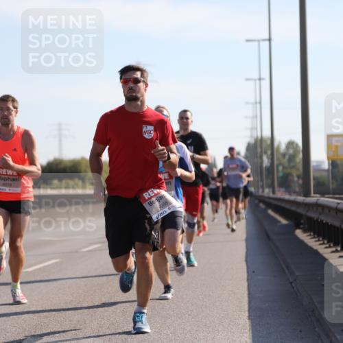 03.10.2025 - Köhlbrandbrückenlauf Yannick Fuchs http://msf.ph/oto/9175739 03.10.2025 11:12:47 Position 3 4019, 4088 meine-sportfotos.de