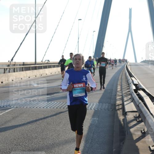 03.10.2025 - Köhlbrandbrückenlauf Yannick Fuchs http://msf.ph/oto/9175751 03.10.2025 08:24:51 Position 1 1025, 8 meine-sportfotos.de