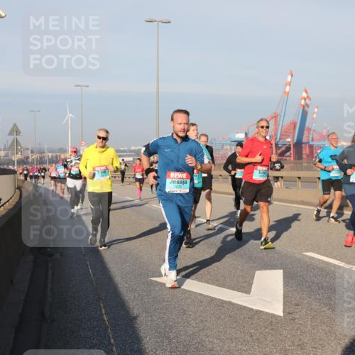 03.10.2025 - Köhlbrandbrückenlauf Yannick Fuchs http://msf.ph/oto/9175757 03.10.2025 08:45:38 Position 2 1675 meine-sportfotos.de