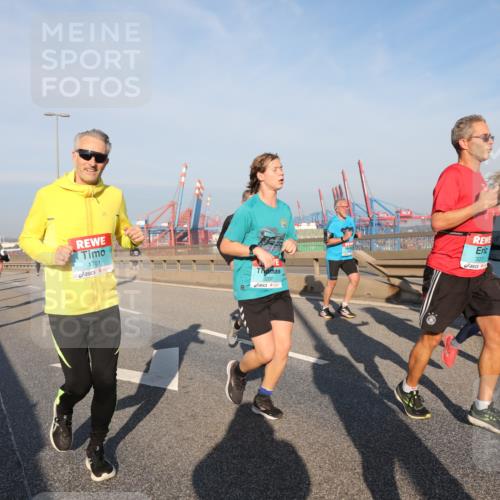 03.10.2025 - Köhlbrandbrückenlauf Yannick Fuchs http://msf.ph/oto/9175782 03.10.2025 08:45:40 Position 2 1701, 3200 meine-sportfotos.de