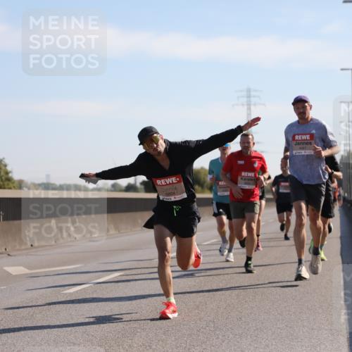 03.10.2025 - Köhlbrandbrückenlauf Yannick Fuchs http://msf.ph/oto/9175786 03.10.2025 11:12:52 Position 3 6804, 4087 meine-sportfotos.de