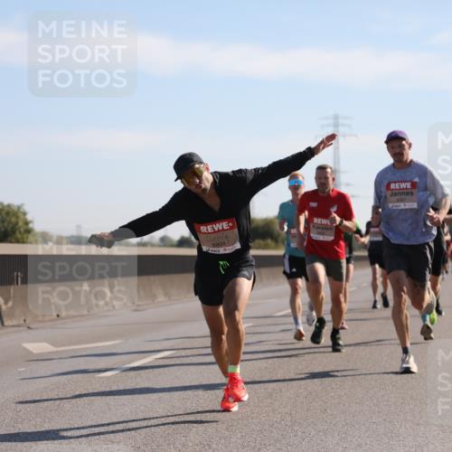 03.10.2025 - Köhlbrandbrückenlauf Yannick Fuchs http://msf.ph/oto/9175789 03.10.2025 11:12:52 Position 3 6804, 4087 meine-sportfotos.de