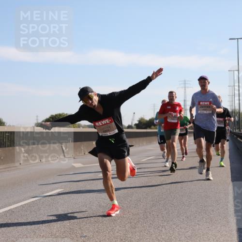 03.10.2025 - Köhlbrandbrückenlauf Yannick Fuchs http://msf.ph/oto/9175796 03.10.2025 11:12:53 Position 3 6804 meine-sportfotos.de
