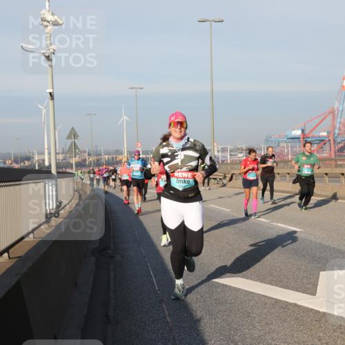 03.10.2025 - Köhlbrandbrückenlauf Yannick Fuchs http://msf.ph/oto/9175799 03.10.2025 08:45:42 Position 2 1392 meine-sportfotos.de