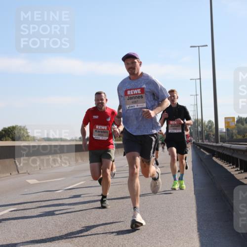 03.10.2025 - Köhlbrandbrückenlauf Yannick Fuchs http://msf.ph/oto/9175801 03.10.2025 11:12:54 Position 3 4087, 6656 meine-sportfotos.de