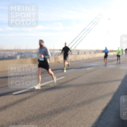03.10.2025 - Köhlbrandbrückenlauf Yannick Fuchs http://msf.ph/oto/9175821 03.10.2025 08:24:56 Position 1  meine-sportfotos.de