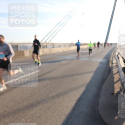 03.10.2025 - Köhlbrandbrückenlauf Yannick Fuchs http://msf.ph/oto/9175824 03.10.2025 08:24:56 Position 1  meine-sportfotos.de