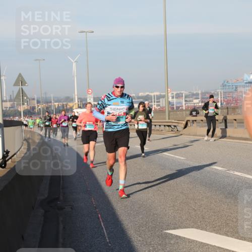03.10.2025 - Köhlbrandbrückenlauf Yannick Fuchs http://msf.ph/oto/9175833 03.10.2025 08:45:45 Position 2  meine-sportfotos.de