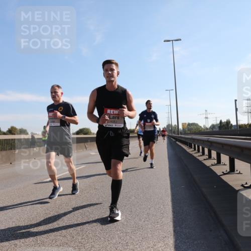 03.10.2025 - Köhlbrandbrückenlauf Yannick Fuchs http://msf.ph/oto/9175849 03.10.2025 11:12:58 Position 3 5786, 4083 meine-sportfotos.de