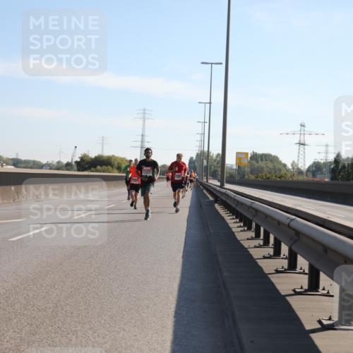 03.10.2025 - Köhlbrandbrückenlauf Yannick Fuchs http://msf.ph/oto/9175870 03.10.2025 11:13:00 Position 3  meine-sportfotos.de