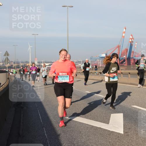 03.10.2025 - Köhlbrandbrückenlauf Yannick Fuchs http://msf.ph/oto/9175879 03.10.2025 08:45:49 Position 2 3210 meine-sportfotos.de