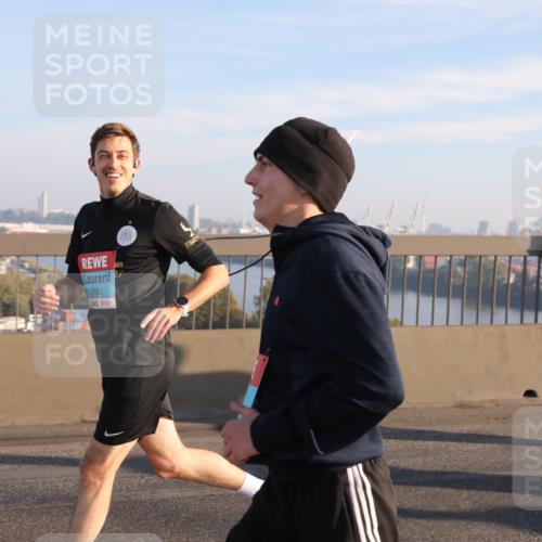03.10.2025 - Köhlbrandbrückenlauf Yannick Fuchs http://msf.ph/oto/9175890 03.10.2025 08:25:04 Position 1 3183 meine-sportfotos.de
