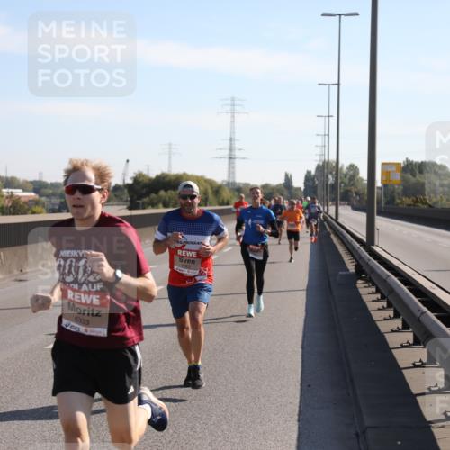 03.10.2025 - Köhlbrandbrückenlauf Yannick Fuchs http://msf.ph/oto/9175907 03.10.2025 11:13:08 Position 3 6333, 4023 meine-sportfotos.de