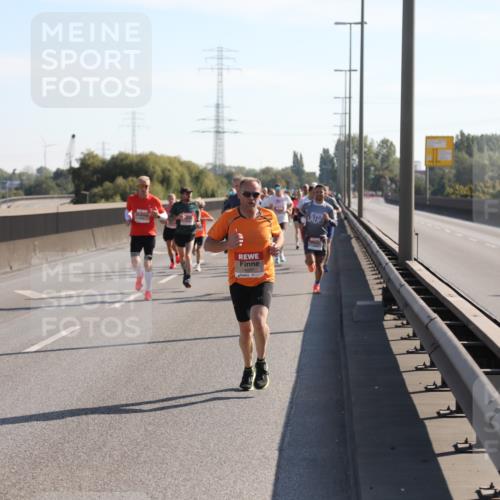 03.10.2025 - Köhlbrandbrückenlauf Yannick Fuchs http://msf.ph/oto/9175918 03.10.2025 11:13:12 Position 3 4037 meine-sportfotos.de