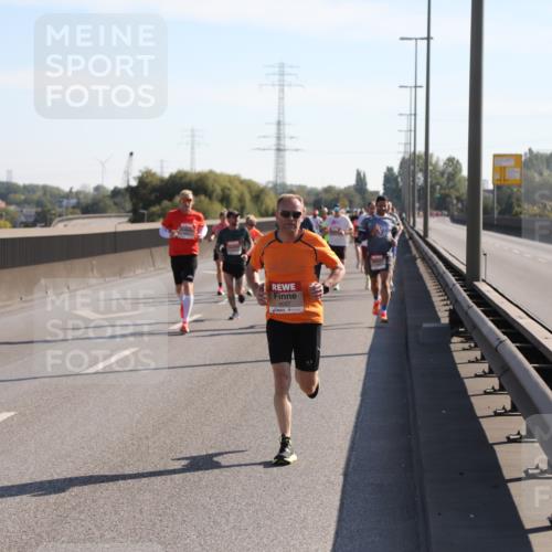 03.10.2025 - Köhlbrandbrückenlauf Yannick Fuchs http://msf.ph/oto/9175921 03.10.2025 11:13:12 Position 3 4037 meine-sportfotos.de