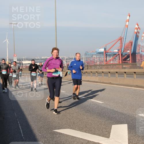 03.10.2025 - Köhlbrandbrückenlauf Yannick Fuchs http://msf.ph/oto/9175931 03.10.2025 08:45:53 Position 2  meine-sportfotos.de