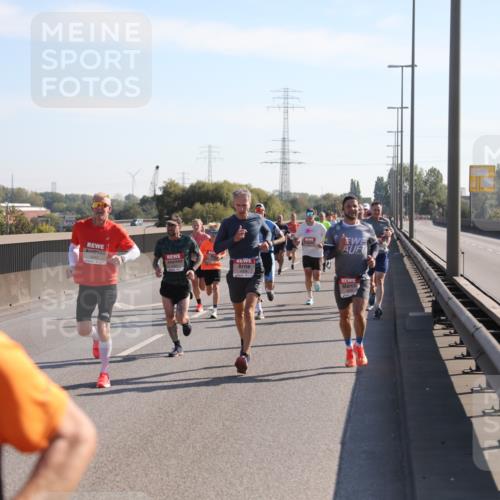 03.10.2025 - Köhlbrandbrückenlauf Yannick Fuchs http://msf.ph/oto/9175939 03.10.2025 11:13:14 Position 3  meine-sportfotos.de