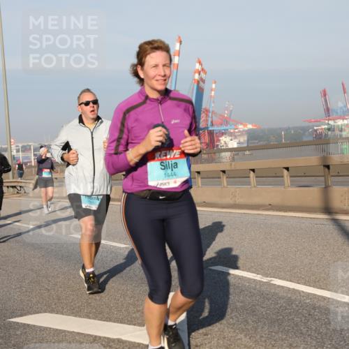 03.10.2025 - Köhlbrandbrückenlauf Yannick Fuchs http://msf.ph/oto/9175947 03.10.2025 08:45:55 Position 2 3392, 1444 meine-sportfotos.de