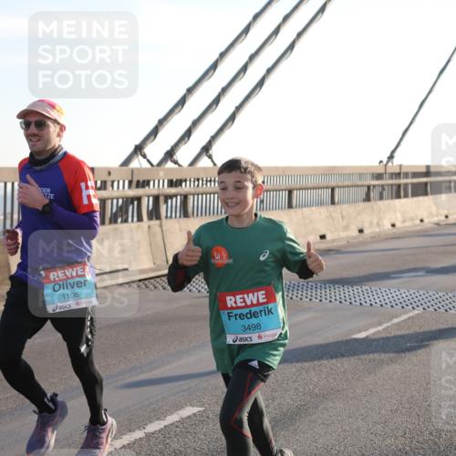 03.10.2025 - Köhlbrandbrückenlauf Yannick Fuchs http://msf.ph/oto/9175948 03.10.2025 08:25:14 Position 1 1106, 3498 meine-sportfotos.de