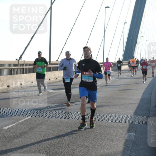 03.10.2025 - Köhlbrandbrückenlauf Yannick Fuchs http://msf.ph/oto/9175952 03.10.2025 08:25:15 Position 1 1, 10, 1316 meine-sportfotos.de