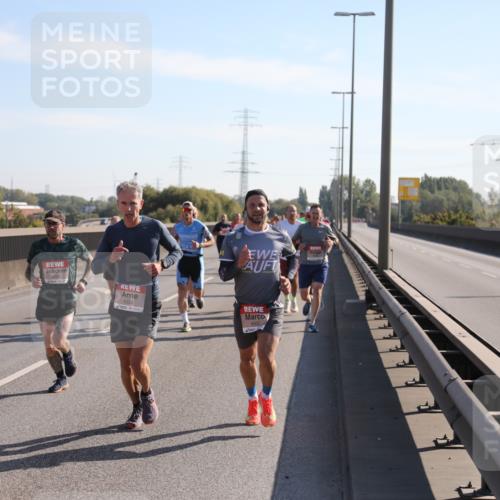 03.10.2025 - Köhlbrandbrückenlauf Yannick Fuchs http://msf.ph/oto/9175953 03.10.2025 11:13:16 Position 3 4001, 4034, 6002 meine-sportfotos.de