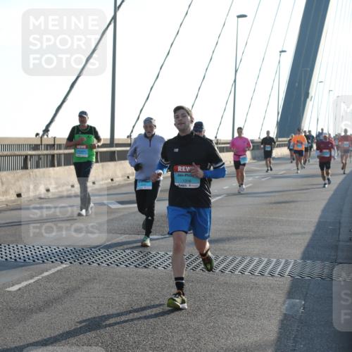 03.10.2025 - Köhlbrandbrückenlauf Yannick Fuchs http://msf.ph/oto/9175955 03.10.2025 08:25:15 Position 1 30, 1, 1316 meine-sportfotos.de