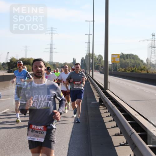 03.10.2025 - Köhlbrandbrückenlauf Yannick Fuchs http://msf.ph/oto/9175959 03.10.2025 11:13:16 Position 3 4034, 6002 meine-sportfotos.de