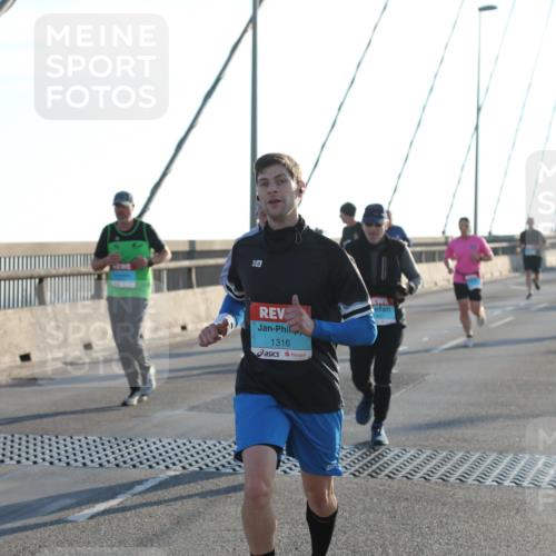 03.10.2025 - Köhlbrandbrückenlauf Yannick Fuchs http://msf.ph/oto/9175961 03.10.2025 08:25:15 Position 1 6, 1316 meine-sportfotos.de