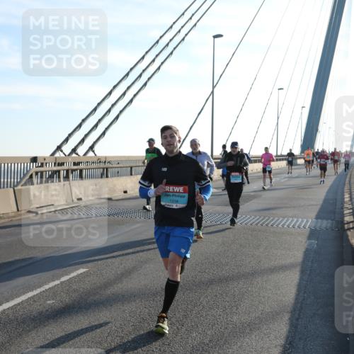 03.10.2025 - Köhlbrandbrückenlauf Yannick Fuchs http://msf.ph/oto/9175966 03.10.2025 08:25:16 Position 1 1316 meine-sportfotos.de