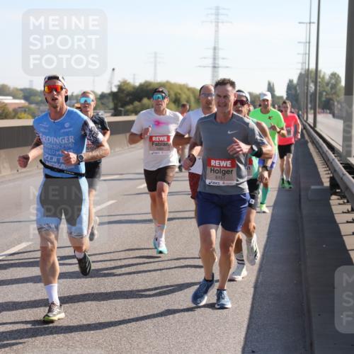 03.10.2025 - Köhlbrandbrückenlauf Yannick Fuchs http://msf.ph/oto/9175971 03.10.2025 11:13:18 Position 3 4041, 5966, 6151 meine-sportfotos.de