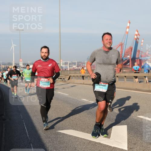 03.10.2025 - Köhlbrandbrückenlauf Yannick Fuchs http://msf.ph/oto/9175991 03.10.2025 08:45:59 Position 2 1465, 1015 meine-sportfotos.de