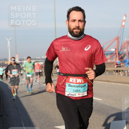 03.10.2025 - Köhlbrandbrückenlauf Yannick Fuchs http://msf.ph/oto/9176001 03.10.2025 08:46:01 Position 2 1465 meine-sportfotos.de