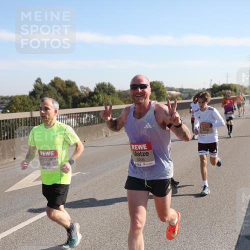 03.10.2025 - Köhlbrandbrückenlauf Yannick Fuchs http://msf.ph/oto/9176017 03.10.2025 11:13:23 Position 3 4096, 6206 meine-sportfotos.de