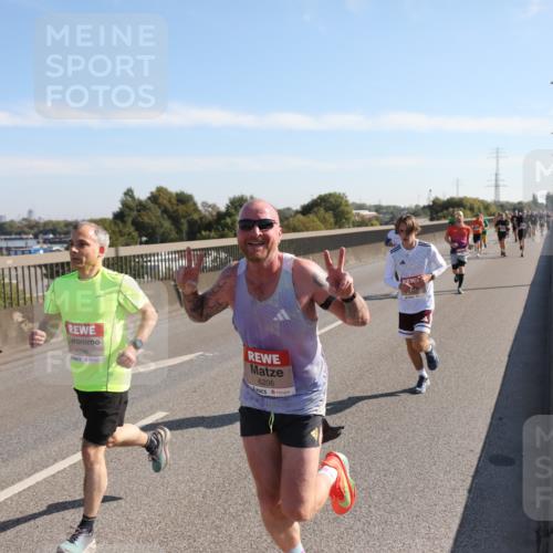 03.10.2025 - Köhlbrandbrückenlauf Yannick Fuchs http://msf.ph/oto/9176019 03.10.2025 11:13:23 Position 3 4096, 6206 meine-sportfotos.de