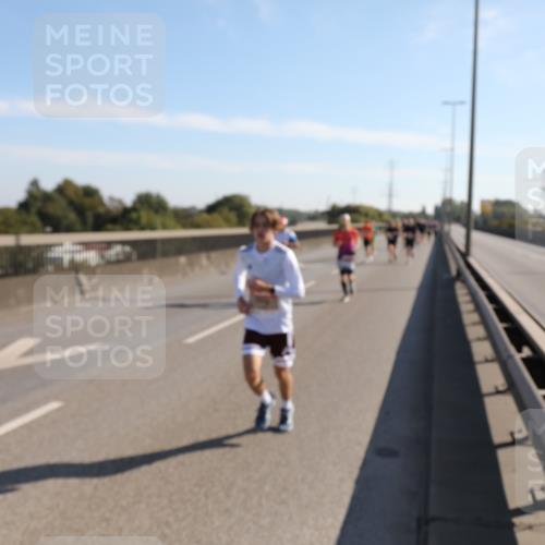 03.10.2025 - Köhlbrandbrückenlauf Yannick Fuchs http://msf.ph/oto/9176023 03.10.2025 11:13:24 Position 3  meine-sportfotos.de