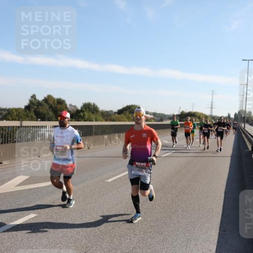 03.10.2025 - Köhlbrandbrückenlauf Yannick Fuchs http://msf.ph/oto/9176031 03.10.2025 11:13:26 Position 3 195, 42, 19 meine-sportfotos.de